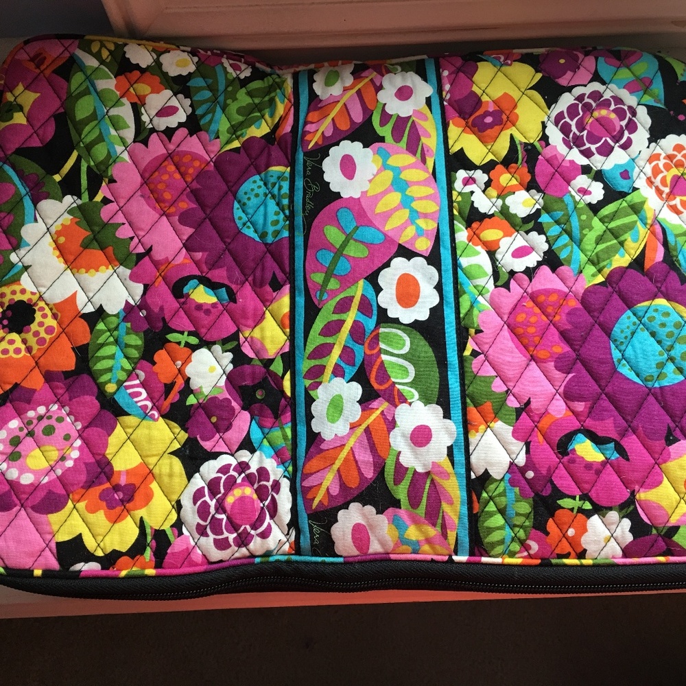 Vera Bradley 16 inch laptop case